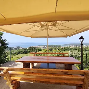 Apartman Tinjarosa, Mundanije