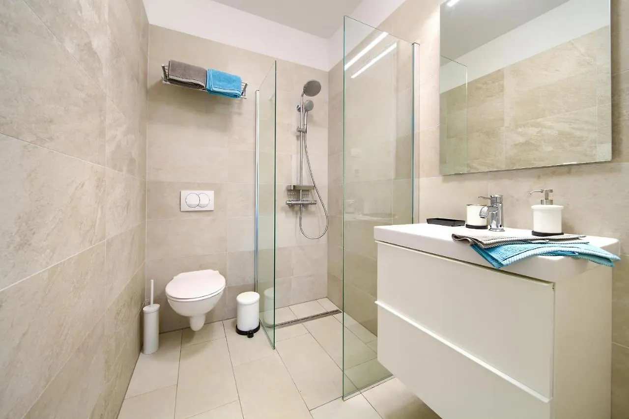 Apartments Perle مالينسكا 0*,